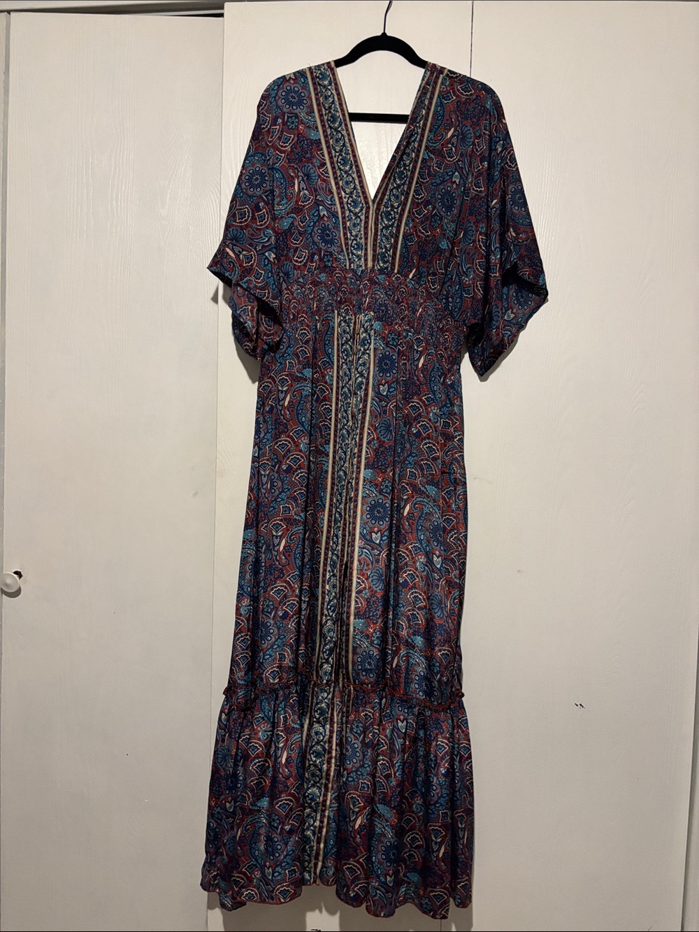 NATURAL LIFE Navy and Maroon Paisley V-Neck Maxi Dress